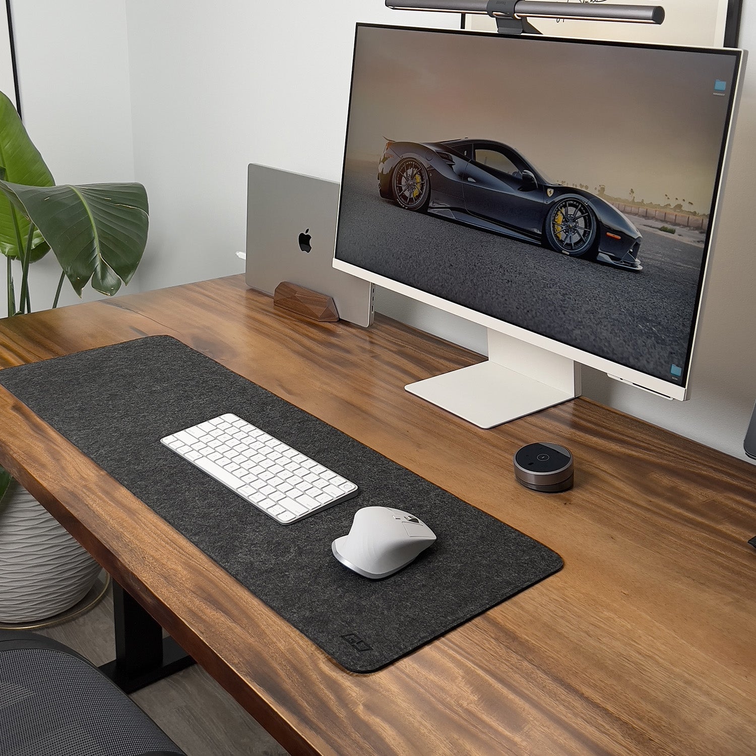 Minimalist Deskpad